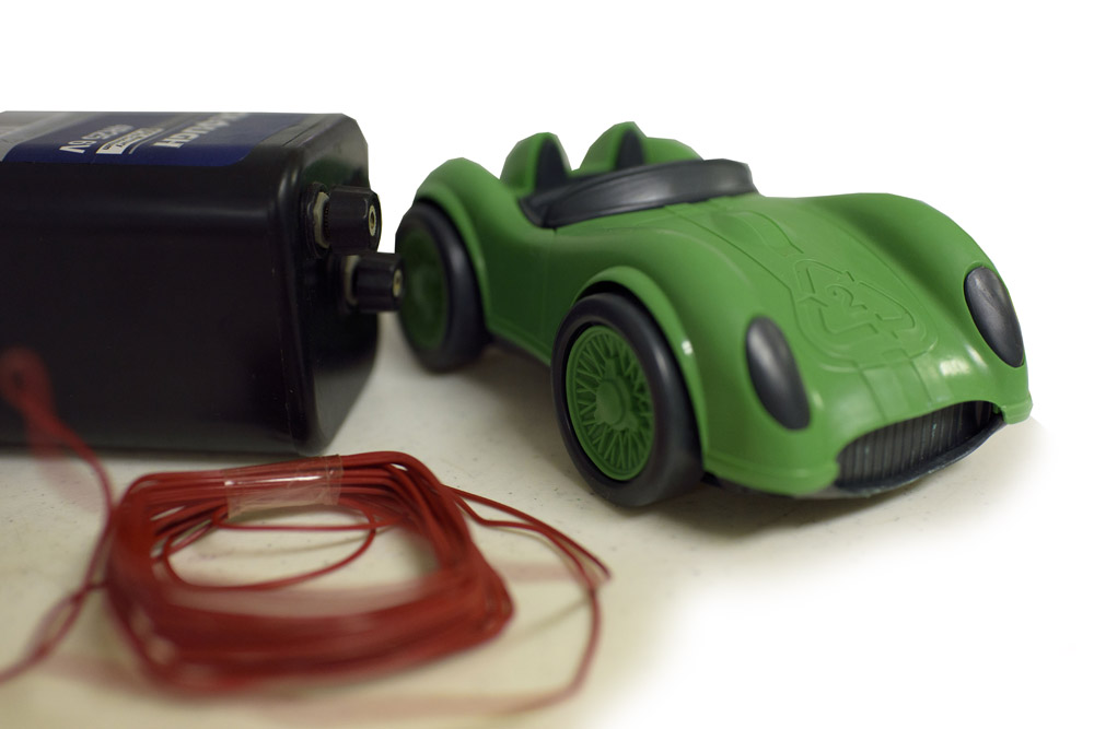 Green toy car and remote device