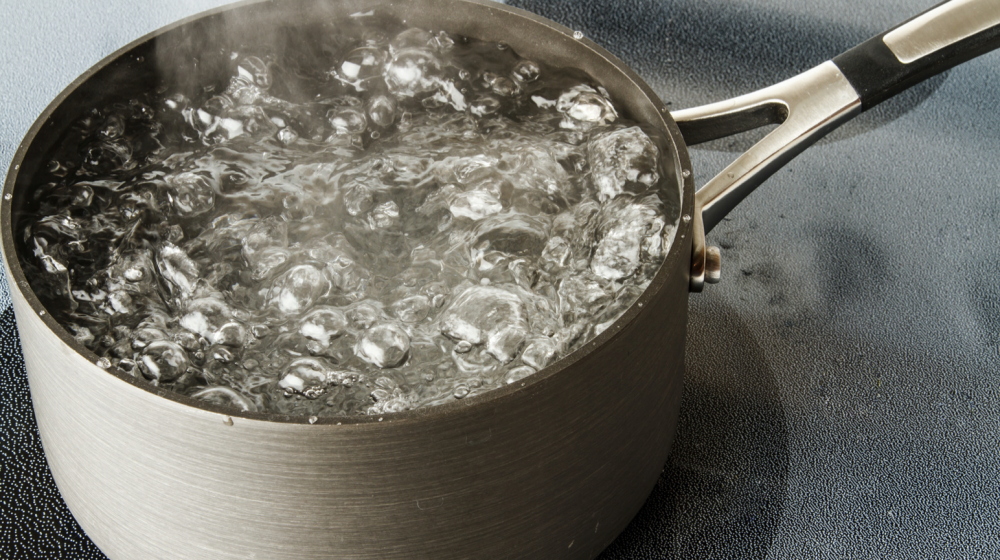 pot of boiling water