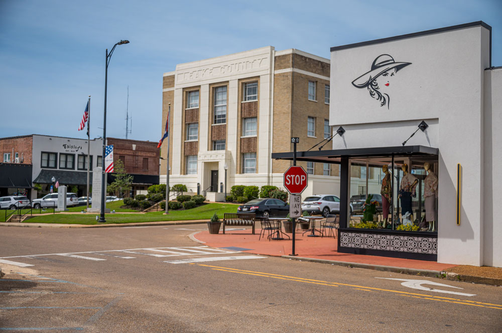 Leake County Courthouse in the Carthage downtown.