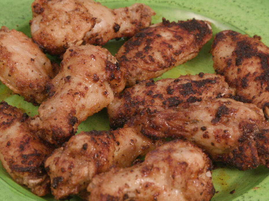 A plate of chicken wings cooked in the air fryer.
