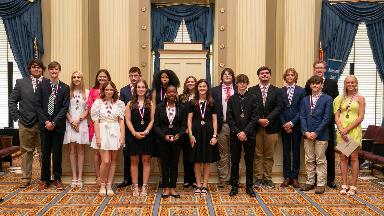 A group of 4-H’ers pose for a group photo at the Congressional Awards ceremony.