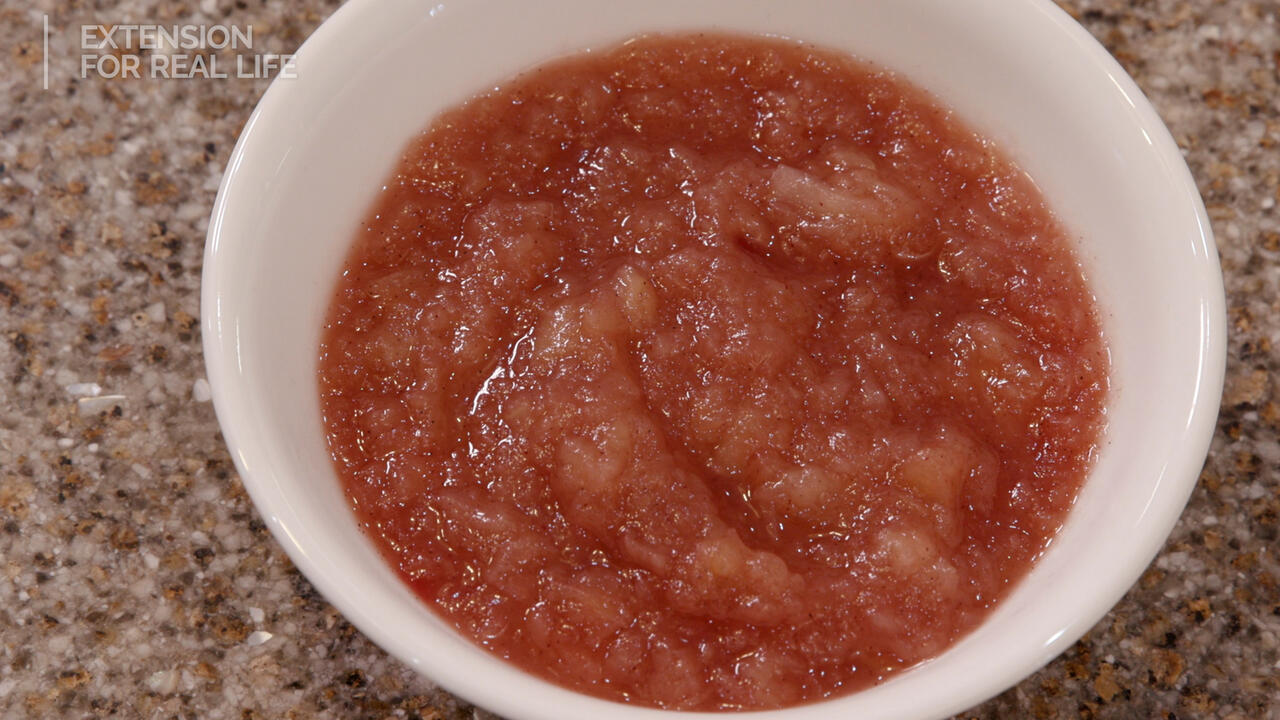 A bowl of applesauce.