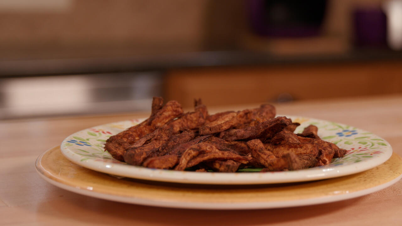 A plate of sweet potoato fries
