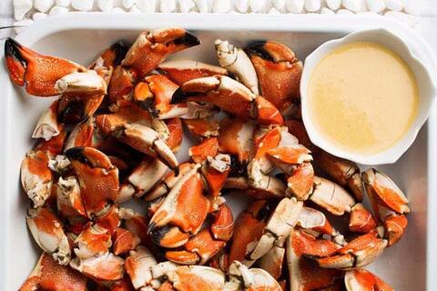 stone crab on plate