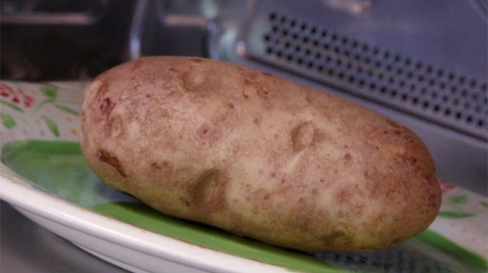 How to Make Microwave Baked Potatoes | Mississippi State University